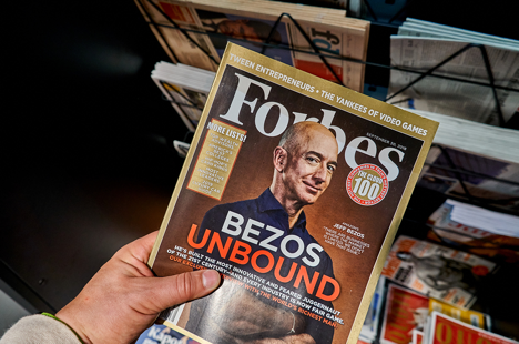 Forbes magazine cover with Bezos.