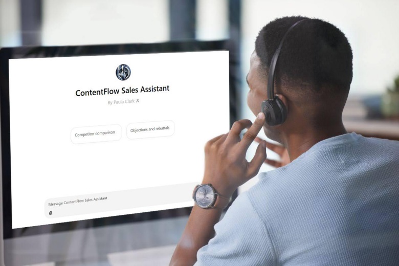 sales rep viewing contentflow sales assistant