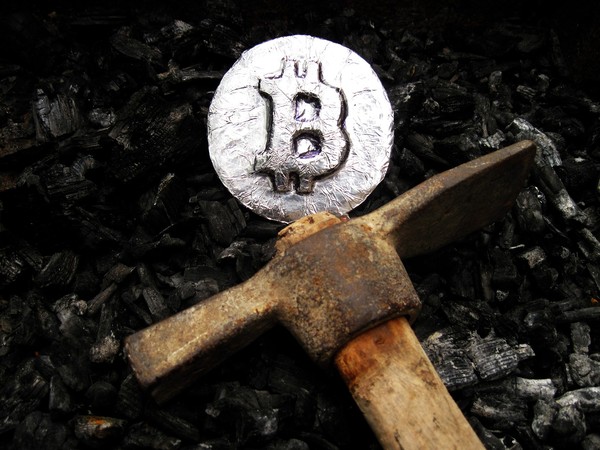 Should You Invest In Bitcoin Mining Hardware Strategic Tech Investor - 