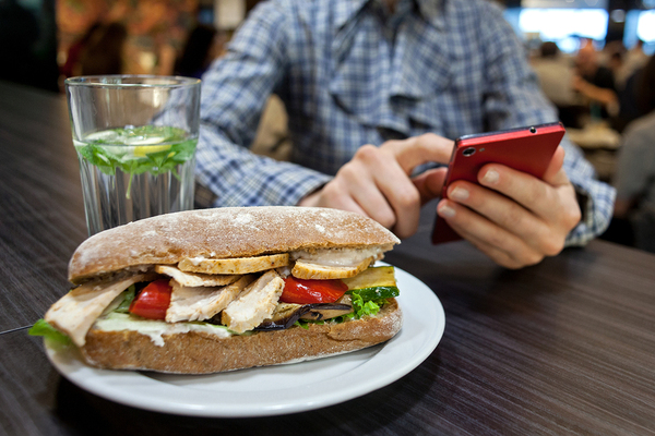 5 Key Food and Beverage Market Drivers and Their Implications for Brand Owners