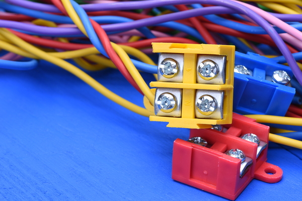 Electrical wire connectors Electrical wire connectors