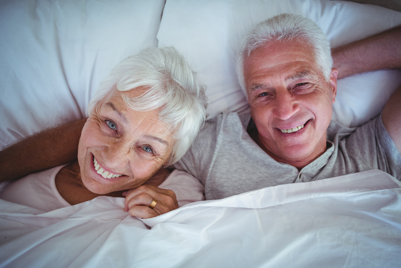 5 Things Seniors Should Know About Their Sexual Health Online