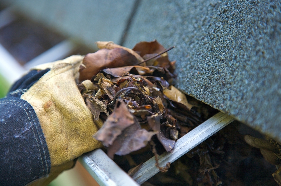 Installing gutter helmet