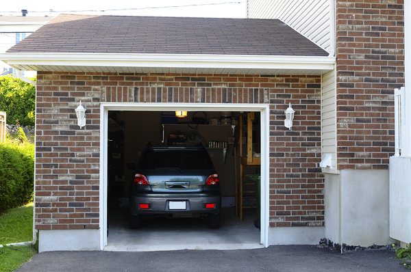 One car garage.