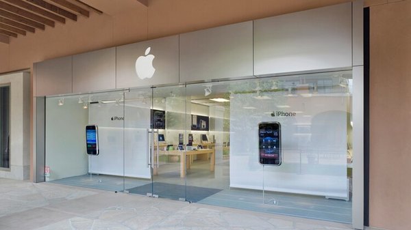 Apple store front.