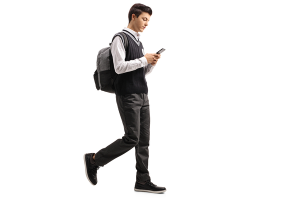 Distracted Driving and Distracted Walking: A Bad Combination Distracted Driving and Distracted Walking: A Bad Combination