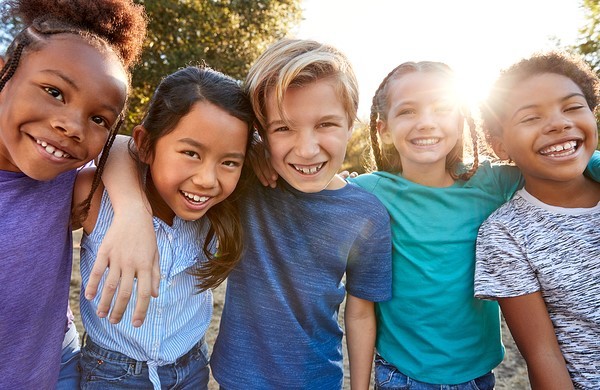 Group of smiling kids.